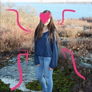 Dainty long-sleeved blouse w beaded detailing